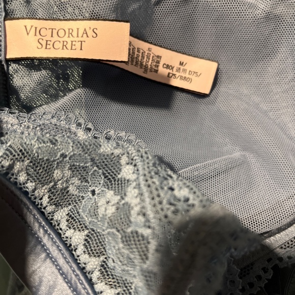 Victoria’s Secret Bralette Set - Picture 4 of 4